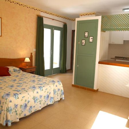 Apartamentos Mar Y Sal La Savina  Exteriör bild