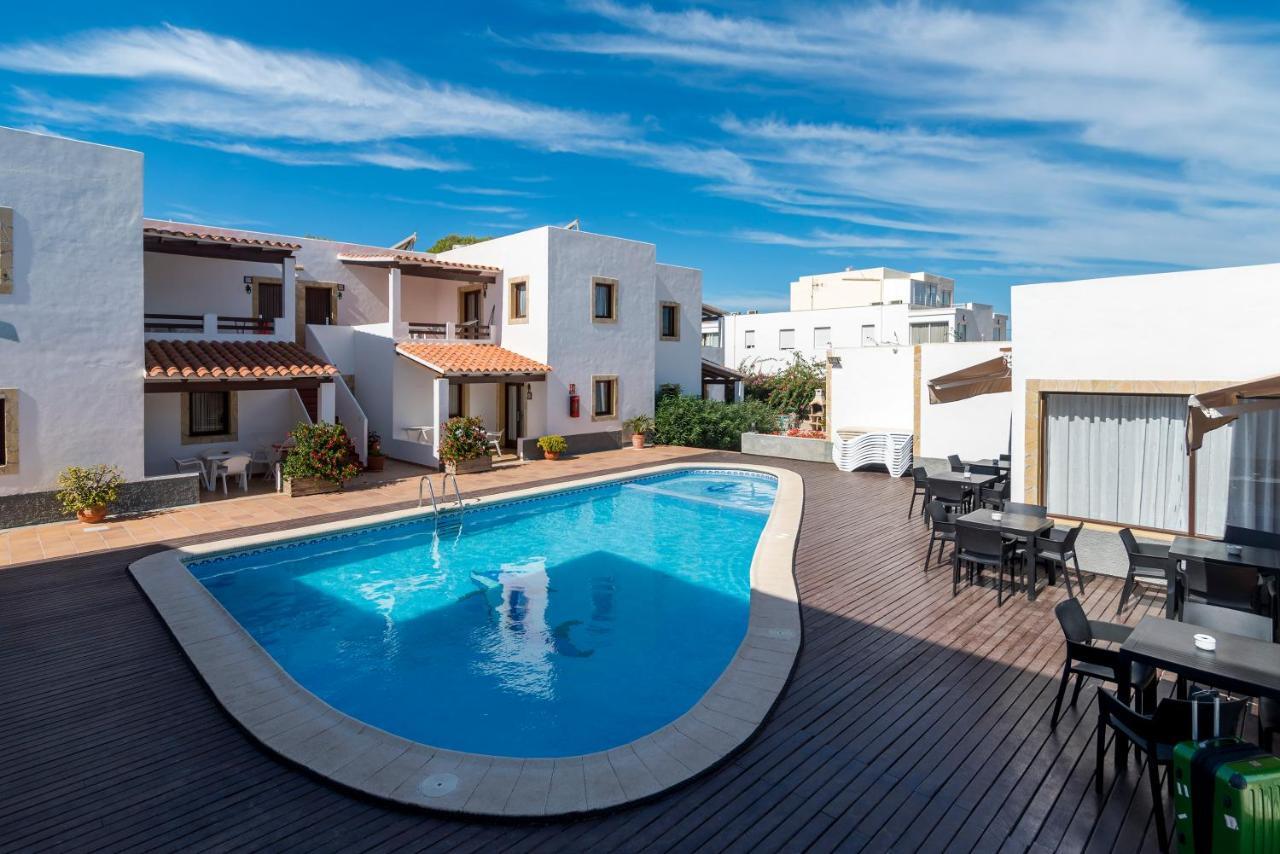Apartamentos Mar Y Sal La Savina  Exteriör bild