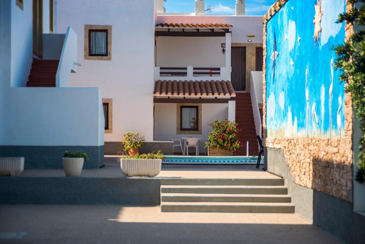 Apartamentos Mar Y Sal La Savina  Exteriör bild