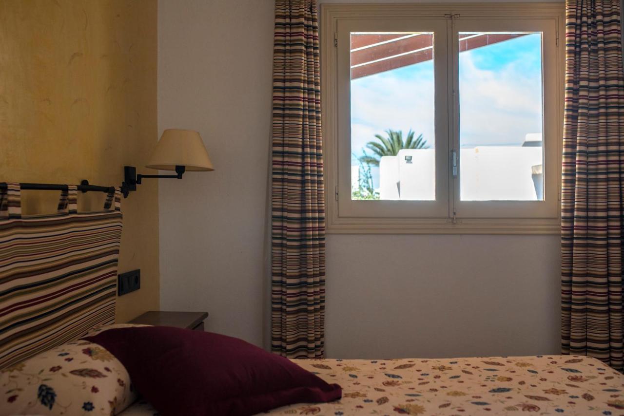 Apartamentos Mar Y Sal La Savina  Exteriör bild